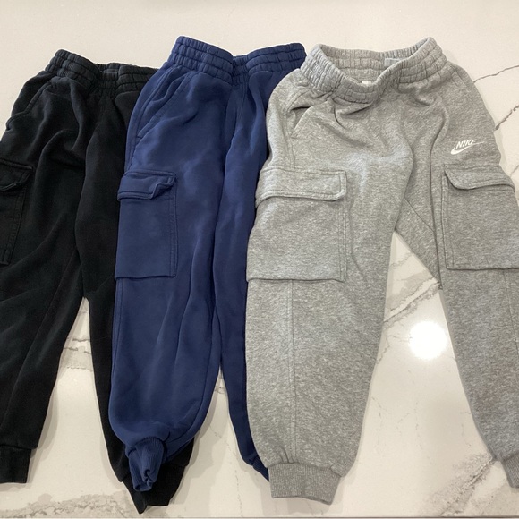 3 pairs Nike Boys joggers with pockets - Picture 1 of 3